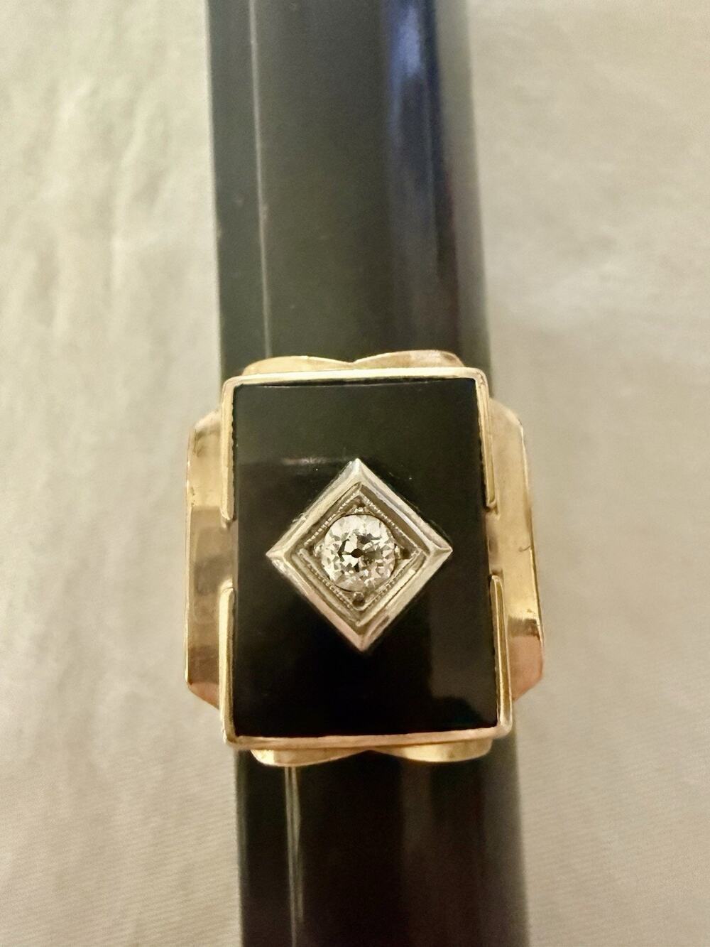 Estate 10k Yellow Gold Black Onyx and Diamond Accent Men's Ring Sz 12
